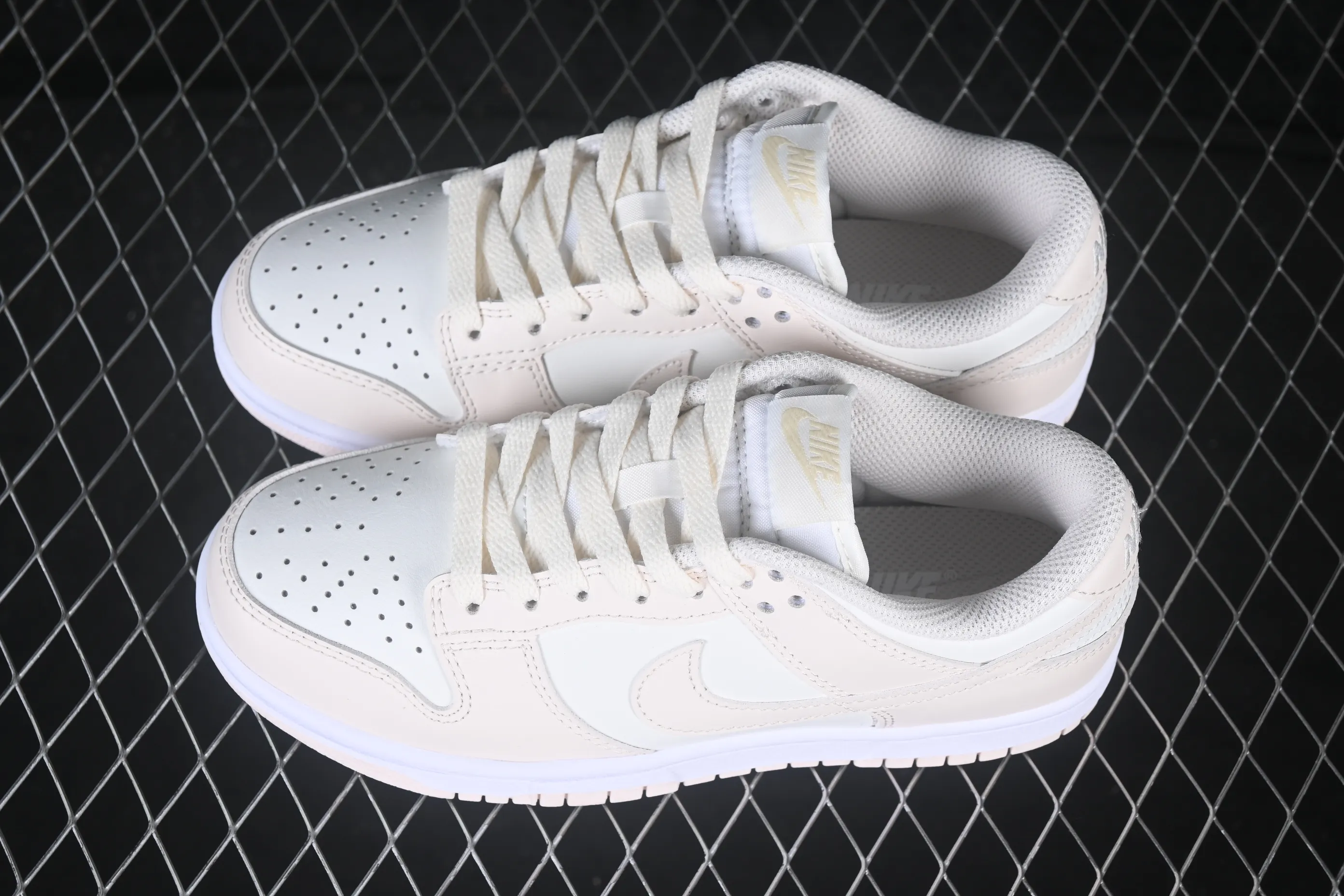 All categories Nk SB Dunk series Nk SB Dunk Low low-top sneakers Nike SB Dunk Low light pink low-top casual sneakers IM6572-105